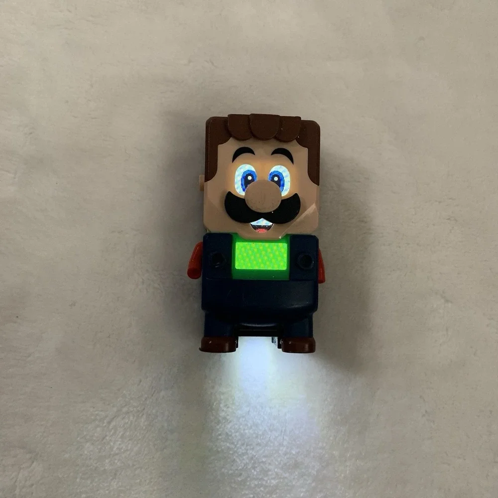LEGO Super Mario Interactive Luigi Figure from Set 71387 - Missing Hat & Buttons - Picture 3 of 13